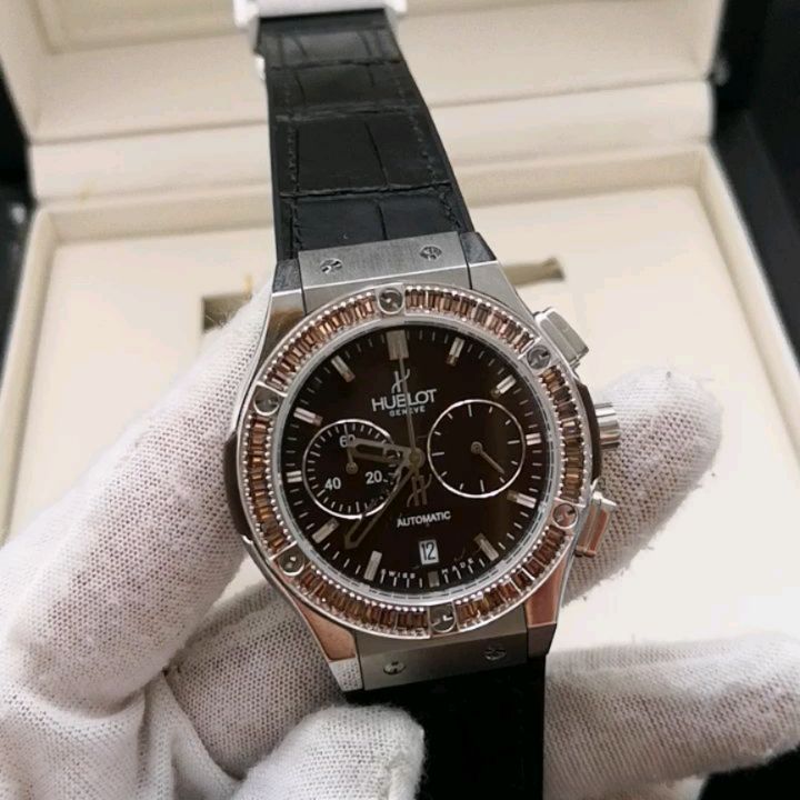 Relógio Hublot - Big Bang Cravejado